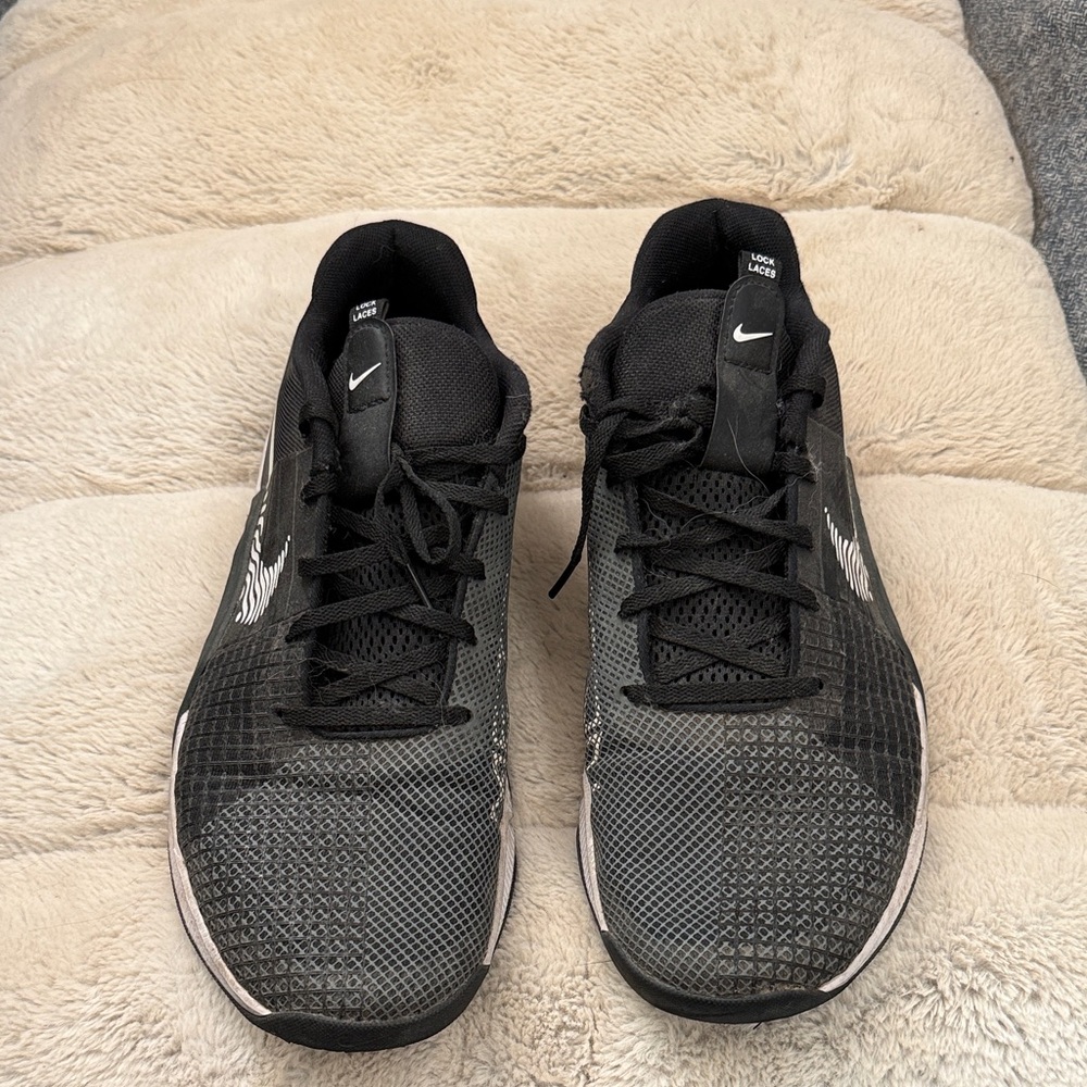 Nike Black and Gray Mesh Sneakers